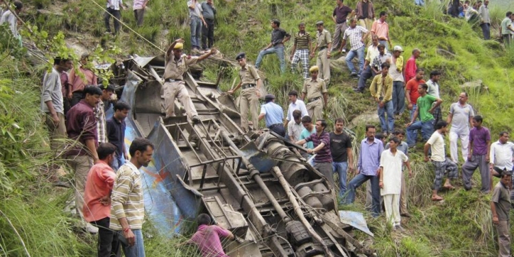 Five killed as Himachal bus falls into gorge
