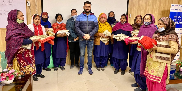 अंतरराष्ट्रीय मानवाधिकार संगठन की और से जरूरतमंदो को बाँटे गये गर्म स्वेटर और राशन : विक्रांत राणा अंतरराष्ट्रीय मानवाधिकार संगठन की और से जरूरतमंदो को बाँटे गये गर्म स्वेटर और राशन : विक्रांत राणा