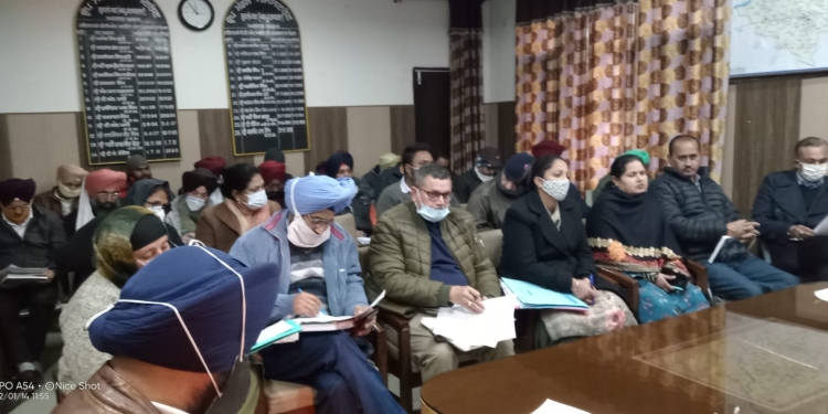 रिटर्निंग अधिकारी भुलत्थ की तरफ से चुनाव स्टाफ़ के साथ बैठक रिटर्निंग अधिकारी भुलत्थ की तरफ से चुनाव स्टाफ़ के साथ बैठक