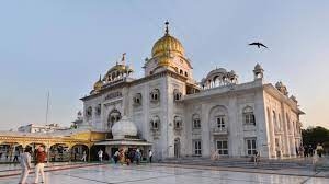 दिल्ली सरकार ने गुरु पर्व पर श्रद्धालुओं को गुरूद्वारा दर्शन के लिए कर्फ्यू में छूट दी