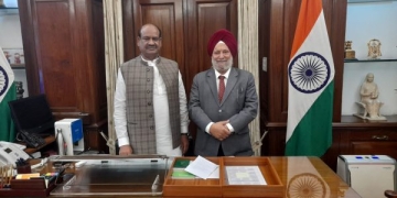 ਲੋਕ ਸਭਾ ਸਪੀਕਰ ਸ੍ਰੀ ਓਮ ਬਿਰਲਾ ਨੇ ਚੜ੍ਹਦੀਕਲਾ ਗਰੁੱਪ ਦੇ ਚੇਅਰਮੈਨ ਜਗਜੀਤ ਸਿੰਘ ਦਰਦੀ ਨੂੰ ‘ਪਦਮ ਸ਼੍ਰੀ’ ਸਨਮਾਨ ਮਿਲਣ ਤੇ ਦਿੱਤੀ ਮੁਬਾਰਕਬਾਦ ਲੋਕ ਸਭਾ ਸਪੀਕਰ ਸ੍ਰੀ ਓਮ ਬਿਰਲਾ ਨੇ ਚੜ੍ਹਦੀਕਲਾ ਗਰੁੱਪ ਦੇ ਚੇਅਰਮੈਨ ਜਗਜੀਤ ਸਿੰਘ ਦਰਦੀ ਨੂੰ ‘ਪਦਮ ਸ਼੍ਰੀ’ ਸਨਮਾਨ ਮਿਲਣ ਤੇ ਦਿੱਤੀ ਮੁਬਾਰਕਬਾਦ