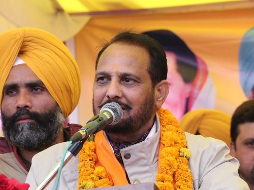 ਕਾਂਗਰਸੀ ਆਗੂ ਵਿਜੇ ਸ਼ਰਮਾ ਟਿੰਕੂ ਖਿਲਾਫ ਧੋਖਾਧੜੀ ਅਤੇ ਐਸਸੀ/ਐਸਟੀ ਐਕਟ ਦੀਆਂ ਧਾਰਾਵਾਂ ਤਹਿਤ ਮਾਮਲਾ ਦਰਜ