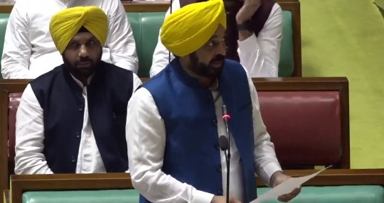 ਮੁੱਖ ਮੰਤਰੀ ਭਗਵੰਤ ਮਾਨ ਨੇ ਸਦਨ ਵਿੱਚ ਪੇਸ਼ ਕੀਤਾ ਭਰੋਸਗੀ ਮਤਾ