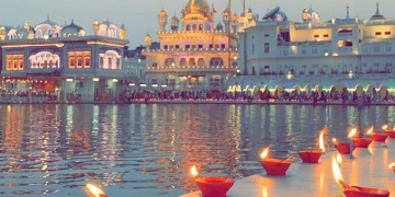 ਵਿਸ਼ਵ ਵਾਰਤਾ ਅਦਾਰੇ ਵੱਲੋਂ ਤੁਹਾਨੂੰ ਸਭ ਨੂੰ ਦੀਵਾਲੀ ਅਤੇ ਬੰਦੀ ਛੋੜ ਦਿਵਸ ਦੀਆਂ ਬਹੁਤ ਬਹੁਤ ਮੁਬਾਰਕਾਂ