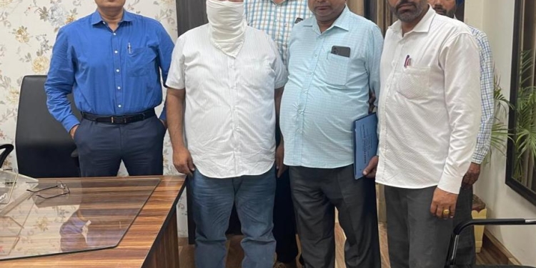 ਵਿਜੀਲੈਂਸ ਵੱਲੋਂ 24,000 ਰੁਪਏ ਰਿਸ਼ਵਤ ਲੈਣ ਦੇ ਦੋਸ਼ ਹੇਠ ਜੂਨੀਅਰ ਸਹਾਇਕ ਕਾਬੂ ਵਿਜੀਲੈਂਸ ਵੱਲੋਂ 24,000 ਰੁਪਏ ਰਿਸ਼ਵਤ ਲੈਣ ਦੇ ਦੋਸ਼ ਹੇਠ ਜੂਨੀਅਰ ਸਹਾਇਕ ਕਾਬੂ