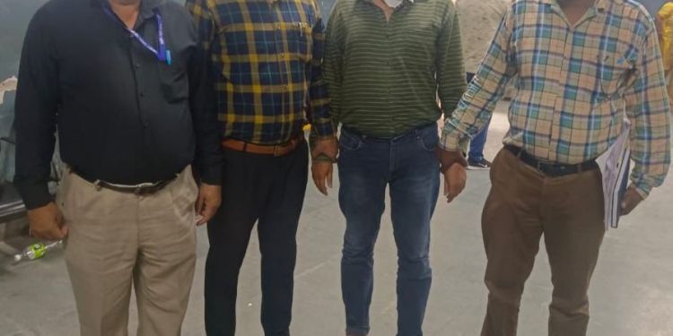 ਵਿਜੀਲੈਂਸ ਵੱਲੋਂ ਤਹਿਸੀਲਦਾਰ ਦੇ ਨਾਂ ‘ਤੇ 7 ਹਜ਼ਾਰ ਰੁਪਏ ਰਿਸ਼ਵਤ ਮੰਗਣ ਦੇ ਦੋਸ਼ ਹੇਠ ਪ੍ਰਾਈਵੇਟ ਵਿਅਕਤੀ ਕਾਬੂ ਵਿਜੀਲੈਂਸ ਵੱਲੋਂ ਤਹਿਸੀਲਦਾਰ ਦੇ ਨਾਂ ‘ਤੇ 7 ਹਜ਼ਾਰ ਰੁਪਏ ਰਿਸ਼ਵਤ ਮੰਗਣ ਦੇ ਦੋਸ਼ ਹੇਠ ਪ੍ਰਾਈਵੇਟ ਵਿਅਕਤੀ ਕਾਬੂ
