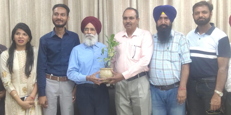 ਭਾਸ਼ਾ ਵਿਭਾਗ ਵੱਲੋਂ ਬਾਬਾ ਬਲਰਾਜ ਪੰਜਾਬ ਯੂਨੀਵਰਸਿਟੀ ਕਾਂਸਟੀਚਿਊਟ ਕਾਲਜ ਬਲਾਚੌਰ ਵਿਖੇ ਕਰਵਾਇਆ ਕਵੀ ਦਰਬਾਰ ਭਾਸ਼ਾ ਵਿਭਾਗ ਵੱਲੋਂ ਬਾਬਾ ਬਲਰਾਜ ਪੰਜਾਬ ਯੂਨੀਵਰਸਿਟੀ ਕਾਂਸਟੀਚਿਊਟ ਕਾਲਜ ਬਲਾਚੌਰ ਵਿਖੇ ਕਰਵਾਇਆ ਕਵੀ ਦਰਬਾਰ