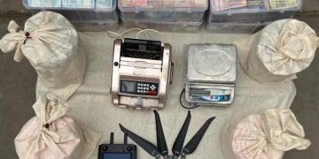 ਪੰਜਾਬ ਪੁਲਿਸ ਵੱਲੋਂ ਨਸ਼ੇ ਅਤੇ ਹਥਿਆਰਾਂ ਦੀ ਤਸਕਰੀ ਦੇ ਅੰਤਰਰਾਸ਼ਟਰੀ ਰੈਕੇਟ ਦਾ ਪਰਦਾਫਾਸ਼; 19 ਕਿਲੋ ਹੈਰੋਇਨ, 7 ਪਿਸਤੌਲ ਅਤੇ 23 ਲੱਖ ਰੁਪਏ ਡਰੱਗ ਮਨੀ ਸਮੇਤ ਦੋ ਕਾਬੂ