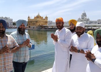 ਗੁਰਦਾਸਪੁਰ ਤੋਂ AAP ਉਮੀਦਵਾਰ ਸ਼ੈਰੀ ਕਲਸੀ ਸੱਚਖੰਡ ਸ਼੍ਰੀ ਹਰਿਮੰਦਰ ਸਾਹਿਬ ਹੋਏ ਨਤਮਸਤਕ