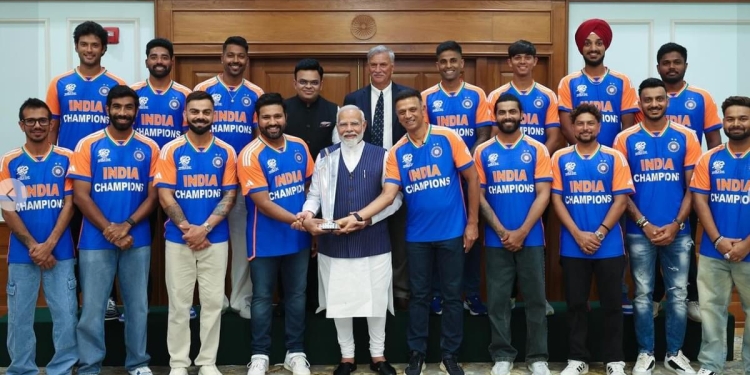 PM Modi - Indian Cricket Team