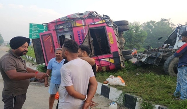 Accident : ਸ਼ਰਧਾਲੂਆਂ ਨਾਲ ਭਰੀ ਬੱਸ ਹੋਈ ਹਾਦਸੇ ਦਾ ਸ਼ਿਕਾਰ ; ਇੱਕ ਦੀ ਮੌਤ