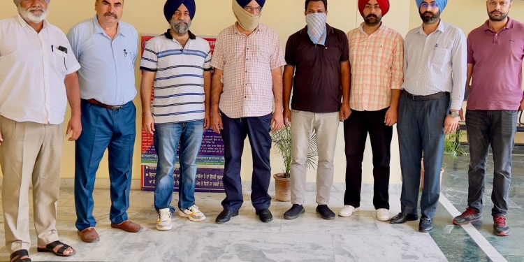 Vigilance Bureau ਨੇ 50,000 ਰੁਪਏ ਰਿਸ਼ਵਤ ਲੈਂਦੇ ਤਹਿਸੀਲਦਾਰ ਅਤੇ ਡਰਾਈਵਰ ਨੂੰ ਕੀਤਾ ਕਾਬੂ