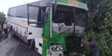 Hathras road accident: ਯੂਪੀ ਦੇ ਹਾਥਰਸ ‘ਚ ਭਿਆਨਕ ਸੜਕੀ ਹਾਦਸਾ, ਕਈ ਪਰਿਵਾਰਾਂ ‘ਤੇ ਟੁੱਟਿਆ ਦੁਖਾਂ ਦਾ ਪਹਾੜ