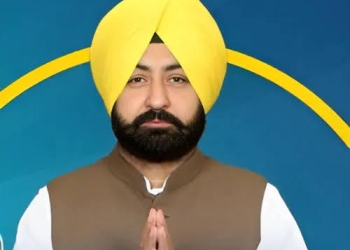 PUNJAB : ਨਵਨਿਯੁਕਤ ਮਾਲ ਮੰਤਰੀ ਹਰਦੀਪ ਸਿੰਘ ਮੁੰਡੀਆਂ ਅੱਜ ਸੰਭਾਲਣਗੇ ਅਹੁਦਾ PUNJAB : ਨਵਨਿਯੁਕਤ ਮਾਲ ਮੰਤਰੀ ਹਰਦੀਪ ਸਿੰਘ ਮੁੰਡੀਆਂ ਅੱਜ ਸੰਭਾਲਣਗੇ ਅਹੁਦਾ