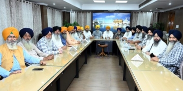 Shiromani Committee ਦੇ ਮੁੱਖ ਸਕੱਤਰ ਕੁਲਵੰਤ ਸਿੰਘ ਮੰਨਣ ਨੇ ਪ੍ਰਬੰਧਾਂ ਸਬੰਧੀ ਅਧਿਕਾਰੀਆਂ ਨਾਲ ਕੀਤੀ ਮੀਟਿੰਗ