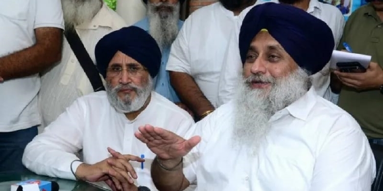 Sukhbir Badal ਦੇ ਹੱਕ ‘ਚ ਸੀਨੀਅਰ ਅਕਾਲੀ ਆਗੂਆਂ ਨੇ ਵੀ ਛੱਡੀ ਪਾਰਟੀ