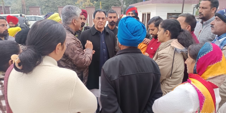 ਡਾ: ਰਾਜ ਕੁਮਾਰ ਨੇ ਲੋਕ ਸਭਾ ਹਲਕਾ Hoshiarpur ਦੇ ਲੋਕਾਂ ਦੀਆਂ ਸਮੱਸਿਆਵਾਂ ਸੁਣੀਆਂ