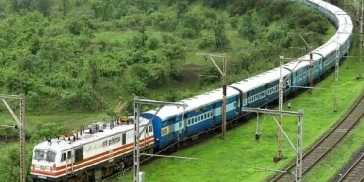 Railways: ਰੇਲ ਯਾਤਰੀਆਂ ਲਈ ਸਰਕਾਰ ਦਾ ਵੱਡਾ ਪਲਾਨ Railways: ਰੇਲ ਯਾਤਰੀਆਂ ਲਈ ਸਰਕਾਰ ਦਾ ਵੱਡਾ ਪਲਾਨ