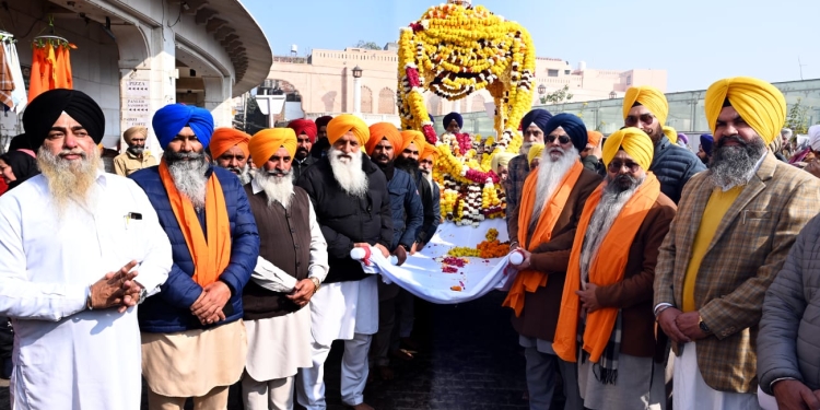 Punjab: ਸ੍ਰੀ ਗੁਰੂ ਗੋਬਿੰਦ ਸਿੰਘ ਜੀ ਦੇ ਪ੍ਰਕਾਸ਼ ਦਿਹਾੜੇ ਸਬੰਧੀ ਸ੍ਰੀ ਅਕਾਲ ਤਖ਼ਤ ਸਾਹਿਬ ਤੋਂ ਸਜਾਇਆ ਨਗਰ ਕੀਰਤਨ