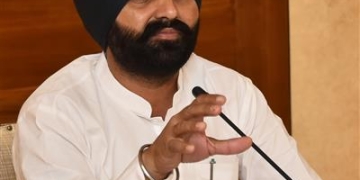 ਨਸ਼ਾ ਤਸਕਰੀ ਵਿੱਚ ਲਿਪਤ ਪਾਏ ਜਾਣ ਕਾਰਨ Transport Department ਦੇ ਦੋ ਮੁਲਾਜਮ ਕੀਤੇ ਮੁਅੱਤਲ: ਲਾਲਜੀਤ ਸਿੰਘ ਭੁੱਲਰ