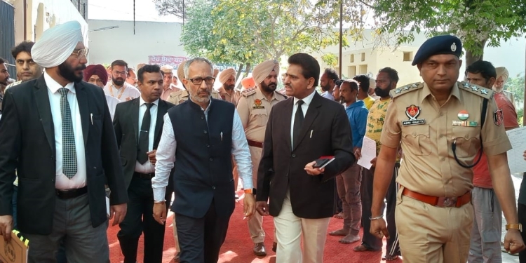 FAZILIKA NEWS : ਪੰਜਾਬ ਤੇ ਹਰਿਆਣਾ ਹਾਈਕੋਰਟ ਦੇ ਮਾਨਯੋਗ ਜਸਟਿਸ ਵੱਲੋਂ ਫਾਜਿ਼ਲਕਾ ਦਾ ਦੌਰਾ FAZILIKA NEWS : ਪੰਜਾਬ ਤੇ ਹਰਿਆਣਾ ਹਾਈਕੋਰਟ ਦੇ ਮਾਨਯੋਗ ਜਸਟਿਸ ਵੱਲੋਂ ਫਾਜਿ਼ਲਕਾ ਦਾ ਦੌਰਾ