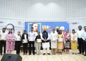 ਕੈਬਨਿਟ ਵਿੱਚ ਪਹਿਲੀ ਵਾਰ 6 ਅਨੁਸੂਚਿਤ ਜਾਤੀ ਮੰਤਰੀਆਂ ਨਾਲ, ਏ.ਜੀ. ਦਫ਼ਤਰ ਵਿੱਚ ਪਹਿਲੀ ਵਾਰ ਰਾਖਵਾਂਕਰਨ ਅਤੇ ਐਸ.ਸੀ. ਸਕਾਲਰਸ਼ਿਪ ਦੀ ਮੁਸ਼ਕਲ ਰਹਿਤ ਵੰਡ ਨਾਲ ‘AAP’ ਸਰਕਾਰ ਬਾਬਾ ਸਾਹਿਬ ਦੇ ਸੁਪਨੇ ਨੂੰ ਸਾਕਾਰ ਕਰ ਰਹੀ ਹੈ: ਹਰਜੋਤ ਸਿੰਘ ਬੈਂਸ ਕੈਬਨਿਟ ਵਿੱਚ ਪਹਿਲੀ ਵਾਰ 6 ਅਨੁਸੂਚਿਤ ਜਾਤੀ ਮੰਤਰੀਆਂ ਨਾਲ, ਏ.ਜੀ. ਦਫ਼ਤਰ ਵਿੱਚ ਪਹਿਲੀ ਵਾਰ ਰਾਖਵਾਂਕਰਨ ਅਤੇ ਐਸ.ਸੀ. ਸਕਾਲਰਸ਼ਿਪ ਦੀ ਮੁਸ਼ਕਲ ਰਹਿਤ ਵੰਡ ਨਾਲ ‘AAP’ ਸਰਕਾਰ ਬਾਬਾ ਸਾਹਿਬ ਦੇ ਸੁਪਨੇ ਨੂੰ ਸਾਕਾਰ ਕਰ ਰਹੀ ਹੈ: ਹਰਜੋਤ ਸਿੰਘ ਬੈਂਸ