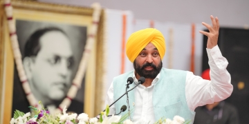 ਕੈਬਨਿਟ ਵਿੱਚ ਛੇ ਅਨੁਸੂਚਿਤ ਜਾਤੀ ਮੰਤਰੀਆਂ, ਪਹਿਲੀ ਵਾਰ ਏ.ਜੀ. ਦਫ਼ਤਰ ਵਿੱਚ ਰਾਖਵਾਂਕਰਨ ਅਤੇ ਐਸ.ਸੀ. ਵਜ਼ੀਫ਼ੇ ਦੀ ਨਿਰਵਿਘਨ ਵੰਡ ਨਾਲ ‘AAP’ ਸਰਕਾਰ ਬਾਬਾ ਸਾਹਿਬ ਦੇ ਸੁਪਨਿਆਂ ਨੂੰ ਸਾਕਾਰ ਕਰ ਰਹੀ ਹੈ: ਮੁੱਖ ਮੰਤਰੀ ਮਾਨ