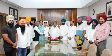 ਜੈ ਇੰਦਰ ਕੌਰ ਦੀ ਅਗਵਾਈ ਹੇਠ ਭਾਜਪਾ Punjab ਦੇ ਵਫ਼ਦ ਨੇ Ludhiana ਵਿੱਚ ਰੇਤ ਮਾਫੀਆ ਹਿੰਸਾ ਅਤੇ ਗੈਰ-ਕਾਨੂੰਨੀ ਮਾਈਨਿੰਗ ਬਾਰੇ ਰਾਜਪਾਲ ਨੂੰ ਸੌਂਪਿਆ ਮੰਗ ਪੱਤਰ