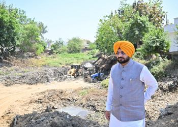 ‘AAP’ ਦੀ Punjab ਵਿੱਚ ਟੋਭਿਆਂ ਦੀ ਸਫਾਈ ਮੁਹਿੰਮ ਦਾ ਨਤੀਜਾ: ਖੰਨਾ ਦੇ ਪਿੰਡ ਭੁਮੱਦੀ ਦੇ ਟੋਭੇ ਦੀ 50 ਸਾਲ ਬਾਅਦ ਹੋਈ ਸਫ਼ਾਈ