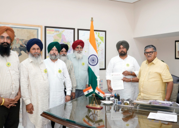 Latest News: ਨੰਬਰਦਾਰਾਂ ਦੇ ਵਫਦ ਵੱਲੋਂ ਰਾਜਪਾਲ ਨਾਲ ਮੁਲਾਕਾਤ, ਨਸ਼ਾ ਤਸਕਰਾਂ ਦੀ ਜ਼ਮਾਨਤ ਲਈ ਜ਼ਮਾਨਤੀ ਨਾ ਬਣਨ ਦਾ ਦਿੱਤਾ ਭਰੋਸਾ