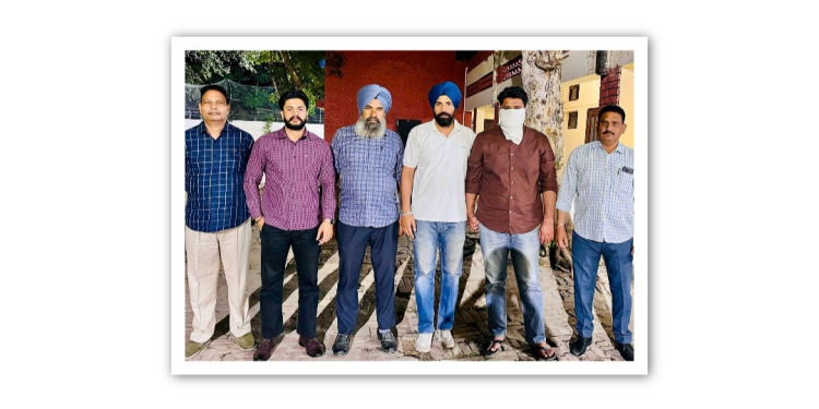 60,000 ਰੁਪਏ ਰਿਸ਼ਵਤ ਮੰਗਣ ਦੇ ਦੋਸ਼ ਹੇਠ Vigilance Bureau ਵੱਲੋਂ ਸਿਪਾਹੀ ਕਾਬੂ 60,000 ਰੁਪਏ ਰਿਸ਼ਵਤ ਮੰਗਣ ਦੇ ਦੋਸ਼ ਹੇਠ Vigilance Bureau ਵੱਲੋਂ ਸਿਪਾਹੀ ਕਾਬੂ