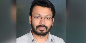 DR. RAVJOT ਨੇ ਮੱਧ ਪੂਰਬ ਵਿੱਚ ਫਸੇ ਪੰਜਾਬੀਆਂ ਨੂੰ ਸੁਰੱਖਿਅਤ ਵਾਪਸ ਬਣਾਉਣ ਲਈ ਵਿਦੇਸ਼ ਮੰਤਰਾਲੇ ਤੋਂ ਤੁਰੰਤ ਦਖਲ ਦੀ ਕੀਤੀ ਮੰਗ DR. RAVJOT ਨੇ ਮੱਧ ਪੂਰਬ ਵਿੱਚ ਫਸੇ ਪੰਜਾਬੀਆਂ ਨੂੰ ਸੁਰੱਖਿਅਤ ਵਾਪਸ ਬਣਾਉਣ ਲਈ ਵਿਦੇਸ਼ ਮੰਤਰਾਲੇ ਤੋਂ ਤੁਰੰਤ ਦਖਲ ਦੀ ਕੀਤੀ ਮੰਗ