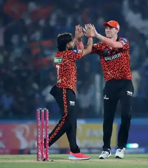 IPL 2025 : ਸਨਰਾਈਜ਼ਰਜ਼ ਹੈਦਰਾਬਾਦ ਨੇ ਕੋਲਕਾਤਾ ਨਾਈਟ ਰਾਈਡਰਜ਼ ਨੂੰ 110 ਦੌੜਾਂ ਨਾਲ ਹਰਾਇਆ IPL 2025 : ਸਨਰਾਈਜ਼ਰਜ਼ ਹੈਦਰਾਬਾਦ ਨੇ ਕੋਲਕਾਤਾ ਨਾਈਟ ਰਾਈਡਰਜ਼ ਨੂੰ 110 ਦੌੜਾਂ ਨਾਲ ਹਰਾਇਆ