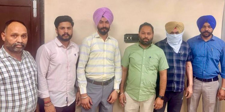 ਭ੍ਰਿਸ਼ਟਾਚਾਰ ਵਿਰੁੱਧ ਮੁਹਿੰਮ : Vigilance Bureau ਨੇ 25,000 ਰੁਪਏ ਰਿਸ਼ਵਤ ਲੈਂਦਾ ਸਹਾਇਕ Sub-Inspector ਕੀਤਾ ਗ੍ਰਿਫ਼ਤਾਰ
