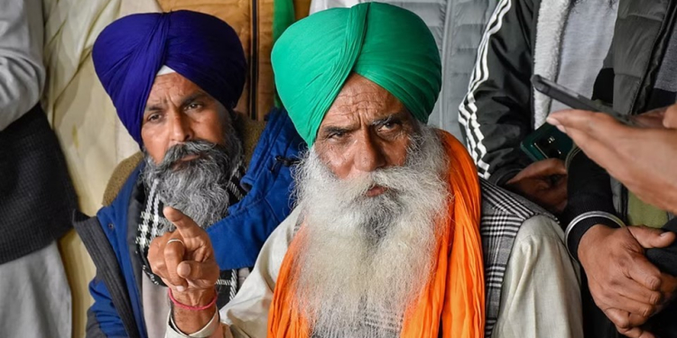 Punjab: ਭਾਰਤ -ਪਾਕਿਸਤਾਨ ਵਿਚਾਲੇ ਬਣੇ ਤਣਾਅਪੂਰਨ ਹਾਲਾਤਾਂ ‘ਤੇ ਜਗਜੀਤ ਸਿੰਘ ਡੱਲੇਵਾਲ ਦਾ ਵੱਡਾ ਬਿਆਨ Punjab: ਭਾਰਤ -ਪਾਕਿਸਤਾਨ ਵਿਚਾਲੇ ਬਣੇ ਤਣਾਅਪੂਰਨ ਹਾਲਾਤਾਂ ‘ਤੇ ਜਗਜੀਤ ਸਿੰਘ ਡੱਲੇਵਾਲ ਦਾ ਵੱਡਾ ਬਿਆਨ