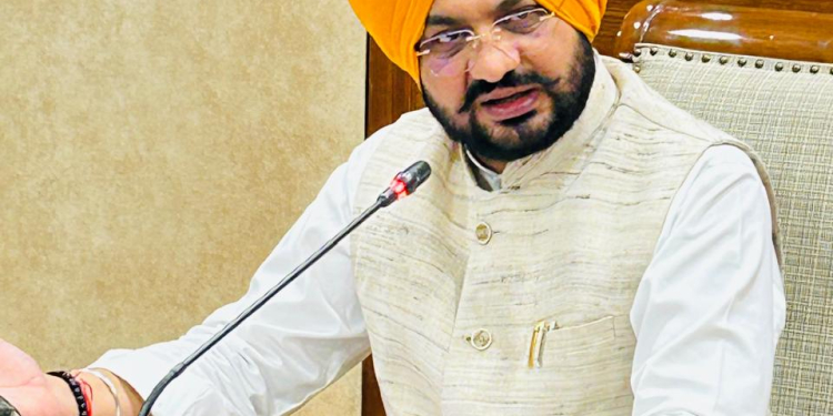 ‘ਪੱਕੀਆਂ ਸੜਕਾਂ, ਪੱਕੇ ਇਰਾਦੇ: ‘AAP ਸਰਕਾਰ’ ਦਾ ਭ੍ਰਿਸ਼ਟਾਚਾਰ ਮੁਕਤ ਸੜਕ ਮਿਸ਼ਨ ‘ਪੱਕੀਆਂ ਸੜਕਾਂ, ਪੱਕੇ ਇਰਾਦੇ: ‘AAP ਸਰਕਾਰ’ ਦਾ ਭ੍ਰਿਸ਼ਟਾਚਾਰ ਮੁਕਤ ਸੜਕ ਮਿਸ਼ਨ