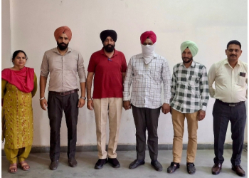 ਮੁੱਖ ਮੰਤਰੀ ਦੀ ਭ੍ਰਿਸ਼ਟਾਚਾਰ ਵਿਰੋਧੀ ਐਕਸ਼ਨ ਲਾਈਨ ਦੇ ਸਾਕਾਰਾਤਮਕ ਨਤੀਜੇ ਸਾਹਮਣੇ ਆਏ: Vigilance Bureau ਵੱਲੋਂ 60,000 ਰੁਪਏ ਰਿਸ਼ਵਤ ਮੰਗਣ ਵਾਲਾ BDPO ਦਫ਼ਤਰ ਦਾ ਸੁਪਰਡੈਂਟ ਗ੍ਰਿਫ਼ਤਾਰ
