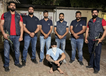 ਵਿਦੇਸ਼ੀ ਗੈਂਗਸਟਰ ਸੋਨੂੰ ਖੱਤਰੀ ਦਾ ਮੁੱਖ ਸਾਥੀ Kharar ਤੋਂ ਗ੍ਰਿਫ਼ਤਾਰ, ਤਿੰਨ ਪਿਸਤੌਲ ਬਰਾਮਦ ਵਿਦੇਸ਼ੀ ਗੈਂਗਸਟਰ ਸੋਨੂੰ ਖੱਤਰੀ ਦਾ ਮੁੱਖ ਸਾਥੀ Kharar ਤੋਂ ਗ੍ਰਿਫ਼ਤਾਰ, ਤਿੰਨ ਪਿਸਤੌਲ ਬਰਾਮਦ