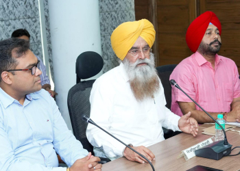 ਫ਼ਸਲੀ ਵਿਭਿੰਨਤਾ ਵੱਲ ਪੁਲਾਂਘ: ਸਾਉਣੀ-ਮੱਕੀ ਦੀ ਕਾਸ਼ਤ ਨੂੰ ਹੁਲਾਰਾ ਦੇਣ ਲਈ 200 KISAN ਮਿੱਤਰ ਨਿਯੁਕਤ ਕੀਤੇ ਜਾਣਗੇ ਫ਼ਸਲੀ ਵਿਭਿੰਨਤਾ ਵੱਲ ਪੁਲਾਂਘ: ਸਾਉਣੀ-ਮੱਕੀ ਦੀ ਕਾਸ਼ਤ ਨੂੰ ਹੁਲਾਰਾ ਦੇਣ ਲਈ 200 KISAN ਮਿੱਤਰ ਨਿਯੁਕਤ ਕੀਤੇ ਜਾਣਗੇ