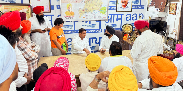 Punjab : ਕੈਬਨਿਟ ਮੰਤਰੀ ਭੁੱਲਰ ਨੇ ਆਪਣੇ ਦਫ਼ਤਰ ਵਿਖੇ ਹਲਕੇ ਦੇ ਲੋਕਾਂ ਦੀਆਂ ਸੁਣੀਆਂ ਮੁਸ਼ਕਿਲਾਂ