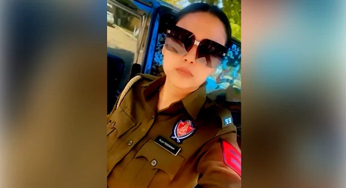 Punjab : ਬਰਖ਼ਾਸਤ ਕਾਂਸਟੇਬਲ ਅਮਨਦੀਪ ਕੌਰ ਦੀਆਂ ਵਧੀਆਂ ਮੁਸ਼ਕਿਲਾਂ Punjab : ਬਰਖ਼ਾਸਤ ਕਾਂਸਟੇਬਲ ਅਮਨਦੀਪ ਕੌਰ ਦੀਆਂ ਵਧੀਆਂ ਮੁਸ਼ਕਿਲਾਂ