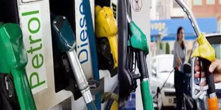 Petrol -Diesel : ਤੇਲ ਕੰਪਨੀਆਂ ਨੇ ਪੈਟਰੋਲ – ਡੀਜ਼ਲ ਦੀਆਂ ਕੀਮਤਾਂ ਕੀਤੀਆਂ ਅਪਡੇਟ