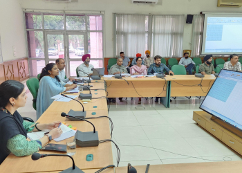 Latest News: ਮਾਲ ਅਧਿਕਾਰੀਆਂ ਨੂੰ ਬਕਾਇਆ ਮਾਮਲਿਆਂ ਦੇ ਤੁਰੰਤ ਨਿਪਟਾਰੇ ਦੀ ਹਦਾਇਤ Latest News: ਮਾਲ ਅਧਿਕਾਰੀਆਂ ਨੂੰ ਬਕਾਇਆ ਮਾਮਲਿਆਂ ਦੇ ਤੁਰੰਤ ਨਿਪਟਾਰੇ ਦੀ ਹਦਾਇਤ