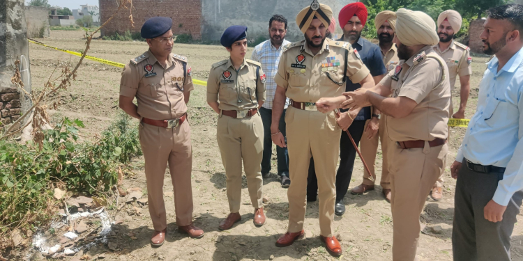 Amritsar ਵਿੱਚ ਜੀਵਨ ਫੌਜੀ ਵੱਲੋ ਚਲਾਏ ਜਾ ਰਹੇ BKI ਅੱਤਵਾਦੀ ਮਾਡਿਊਲ ਦਾ ਪਰਦਾਫਾਸ਼; ਪਿਸਤੌਲ ਸਮੇਤ ਦੋ ਸਾਥੀ ਕਾਬੂ
