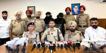Punjab: ਪਾਕਿ-ਸਮਰਥਿਤ ਹਥਿਆਰ ਤਸਕਰੀ ਮਾਡਿਊਲ ਦਾ ਪਰਦਾਫਾਸ਼; ਛੇ ਆਧੁਨਿਕ ਪਿਸਤੌਲਾਂ ਸਮੇਤ ਦੋ ਗ੍ਰਿਫ਼ਤਾਰ