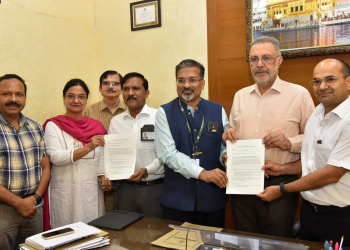 Punjab Government ਵੱਲੋਂ ਸੂਬੇ ਦੀ ਜਨਤਕ ਖੇਤਰ ਦੀ ਪਹਿਲੀ ਬੋਨ ਮੈਰੋ ਟ੍ਰਾਂਸਪਲਾਂਟ ਢਾਂਚੇ ਨੂੰ ਸਥਾਪਿਤ ਕਰਨ ਲਈ ਸੀ.ਐਮ.ਸੀ. ਲੁਧਿਆਣਾ ਨਾਲ ਸਮਝੌਤਾ ਸਹੀਬੱਧ Punjab Government ਵੱਲੋਂ ਸੂਬੇ ਦੀ ਜਨਤਕ ਖੇਤਰ ਦੀ ਪਹਿਲੀ ਬੋਨ ਮੈਰੋ ਟ੍ਰਾਂਸਪਲਾਂਟ ਢਾਂਚੇ ਨੂੰ ਸਥਾਪਿਤ ਕਰਨ ਲਈ ਸੀ.ਐਮ.ਸੀ. ਲੁਧਿਆਣਾ ਨਾਲ ਸਮਝੌਤਾ ਸਹੀਬੱਧ