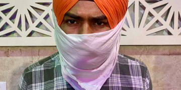 15,000 ਰੁਪਏ ਰਿਸ਼ਵਤ ਲੈਂਦਾ ਸਫ਼ਾਈ ਇੰਸਪੈਕਟਰ Vigilance Bureau ਵੱਲੋਂ ਰੰਗੇ ਹੱਥੀਂ ਕਾਬੂ 15,000 ਰੁਪਏ ਰਿਸ਼ਵਤ ਲੈਂਦਾ ਸਫ਼ਾਈ ਇੰਸਪੈਕਟਰ Vigilance Bureau ਵੱਲੋਂ ਰੰਗੇ ਹੱਥੀਂ ਕਾਬੂ