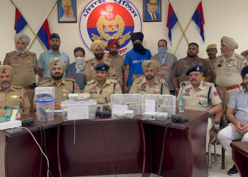ਬੈਂਕ ਡਕੈਤੀ ਦਾ ਮਾਮਲਾ: Kapurthala Police ਵੱਲੋਂ ਲੋੜੀਂਦੇ 3 ਦੋਸ਼ੀ ਲੁੱਟ ਖੋਹ ਕੀਤੀ ਭਾਰਤੀ ਕਰੰਸੀ ਅਤੇ ਹਥਿਆਰਾਂ ਸਮੇਤ ਗ੍ਰਿਫਤਾਰ