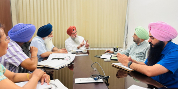 Punjab ਵਿਧਾਨ ਸਭਾ ਦੇ ਸਪੀਕਰ ਕੁਲਤਾਰ ਸਿੰਘ ਸੰਧਵਾਂ ਵੱਲੋਂ ਆ ਰਹੀਆਂ ਸ਼ਤਾਬਦੀਆਂ ਮਨਾਉਣ ਬਾਰੇ Punjabi University ਦੇ ਵਾਈਸ ਚਾਂਸਲਰ ਤੇ ਵਿਦਵਾਨਾਂ ਨਾਲ ਅਹਿਮ ਵਿਚਾਰਾਂ Punjab ਵਿਧਾਨ ਸਭਾ ਦੇ ਸਪੀਕਰ ਕੁਲਤਾਰ ਸਿੰਘ ਸੰਧਵਾਂ ਵੱਲੋਂ ਆ ਰਹੀਆਂ ਸ਼ਤਾਬਦੀਆਂ ਮਨਾਉਣ ਬਾਰੇ Punjabi University ਦੇ ਵਾਈਸ ਚਾਂਸਲਰ ਤੇ ਵਿਦਵਾਨਾਂ ਨਾਲ ਅਹਿਮ ਵਿਚਾਰਾਂ