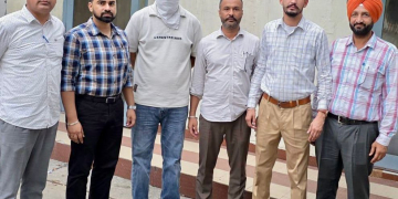 30000 ਰੁਪਏ ਰਿਸ਼ਵਤ ਲੈਂਦਾ ਹੌਲਦਾਰ Vigilance Bureau ਵੱਲੋਂ ਰੰਗੇ ਹੱਥੀਂ ਕਾਬੂ 30000 ਰੁਪਏ ਰਿਸ਼ਵਤ ਲੈਂਦਾ ਹੌਲਦਾਰ Vigilance Bureau ਵੱਲੋਂ ਰੰਗੇ ਹੱਥੀਂ ਕਾਬੂ